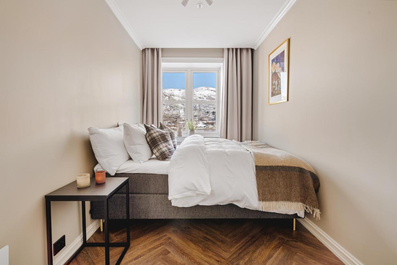 Enter St Elisabeth & Hotel 4*